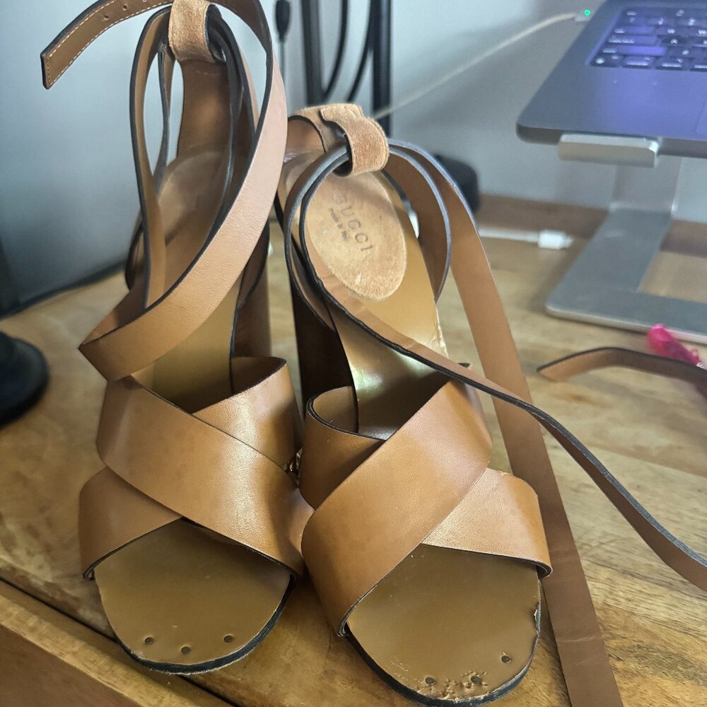 Gucci Wrap Around Sandal
